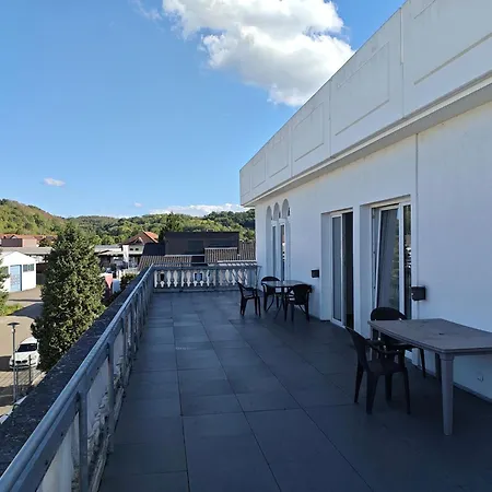 Spacious Worker With Rooftop Terrace - Up To 21 Guests 아파트 *