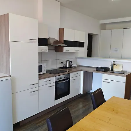 아파트 Spacious Worker With Rooftop Terrace - Up To 21 Guests *