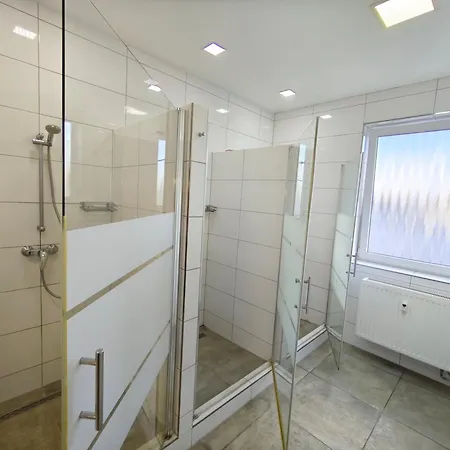 Spacious Worker With Rooftop Terrace - Up To 21 Guests